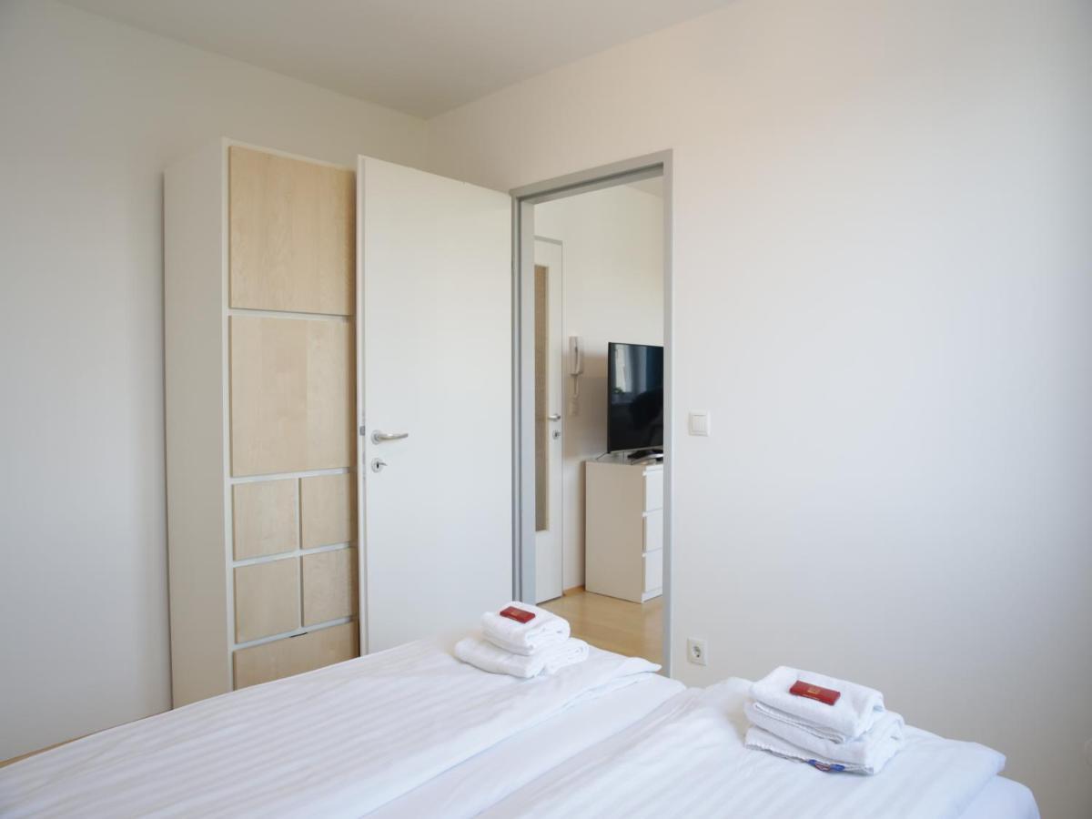Vienna Sulm Apartments Bagian luar foto